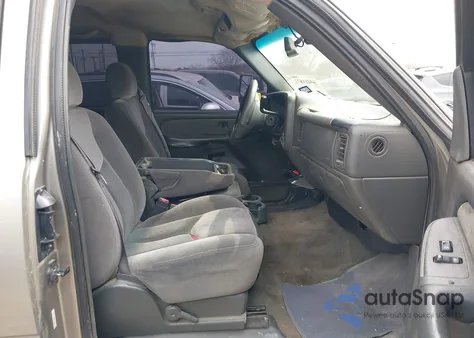 2003 GMC Sierra 2500Hd Sle z USA, uszkodzony, nr VIN 1GTHC29U73E301996